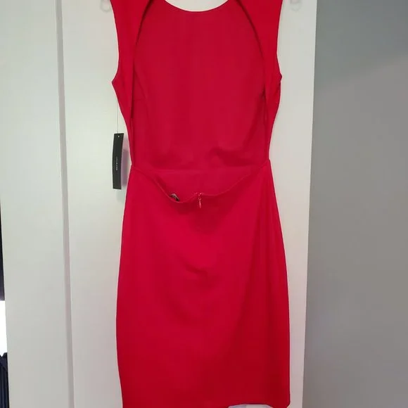 Dress - Picture 3 of 3